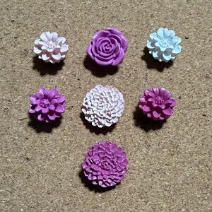 Pink & White Floral Resin Cabochons Pushpins Set